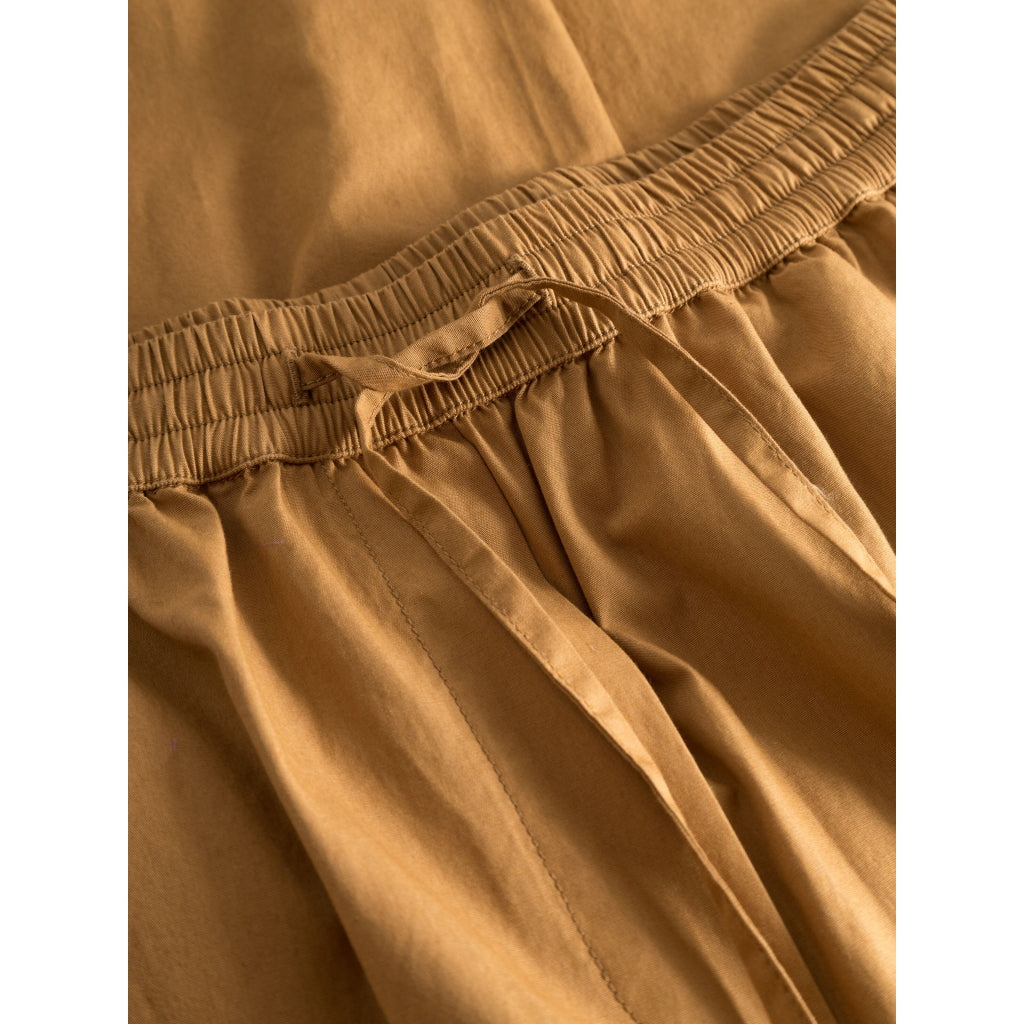 CHLOE Barrel High-Rise Poplin Elastic Waistband Pants - Brown Sugar