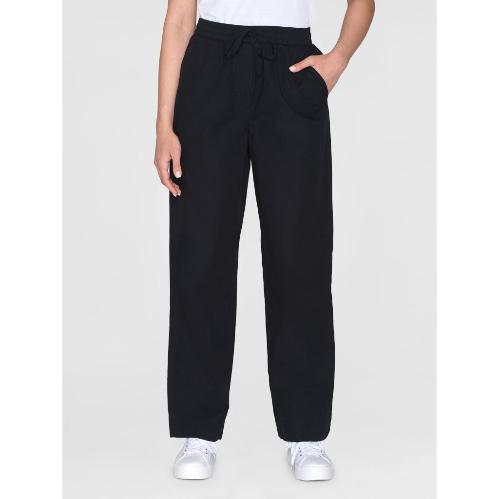 CHLOE Barrel High-Rise Poplin Elastic Waistband Pants - Black Jet