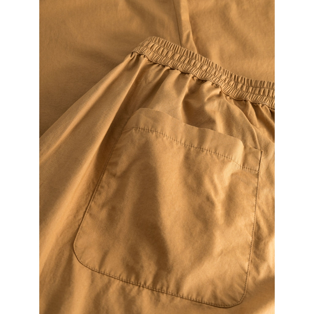 CHLOE Barrel High-Rise Poplin Elastic Waistband Pants - Brown Sugar