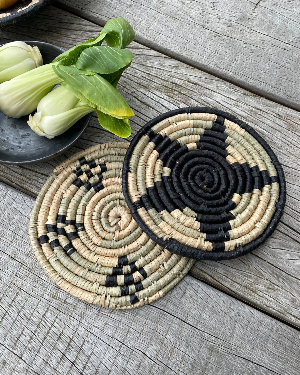 Trivet Thea - Natural & Black - Set of 2