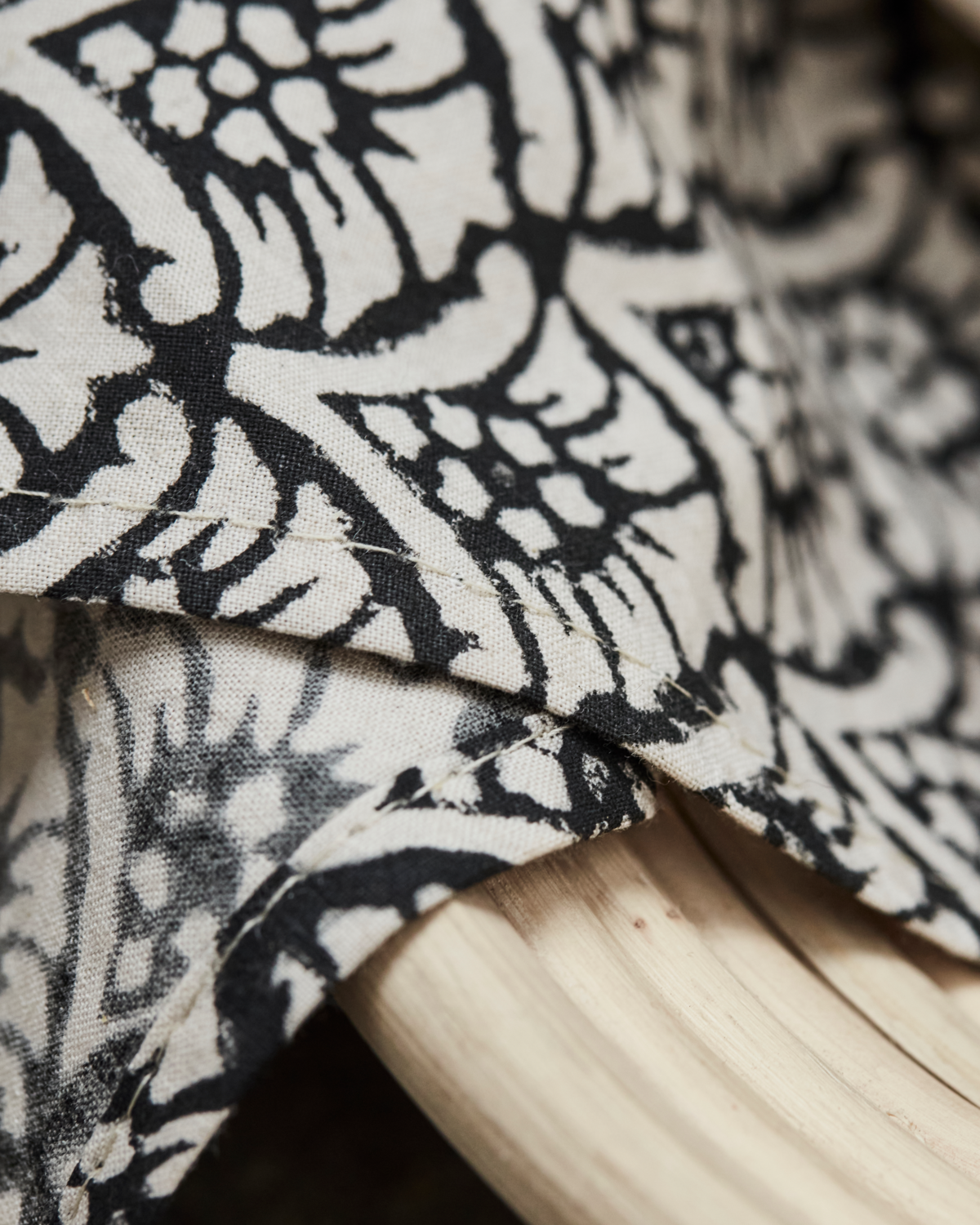 Join Napkins - Black & Off-white