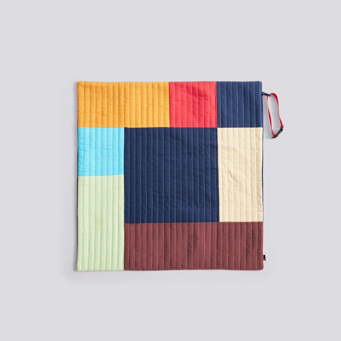 HAY DOGS TRAVEL BLANKET-80 X 80 CM -MULTI COLOUR QUILTED