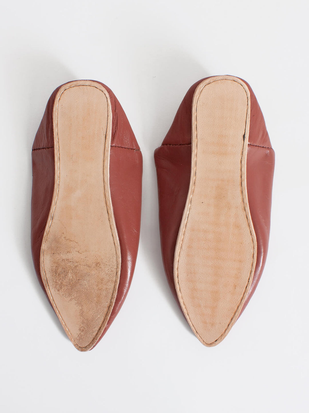 MOROCCAN PLAIN POINTED BABOUCHE SLIPPERS - TERRACOTTA