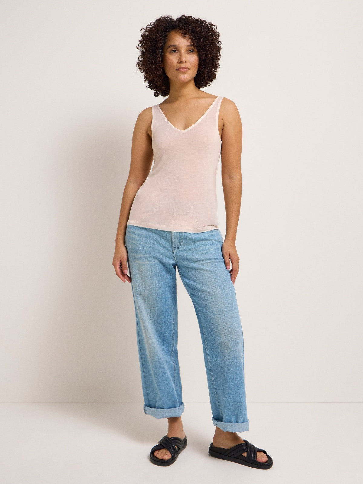 Top made from TENCEL™ with V-neck - Vanilla
