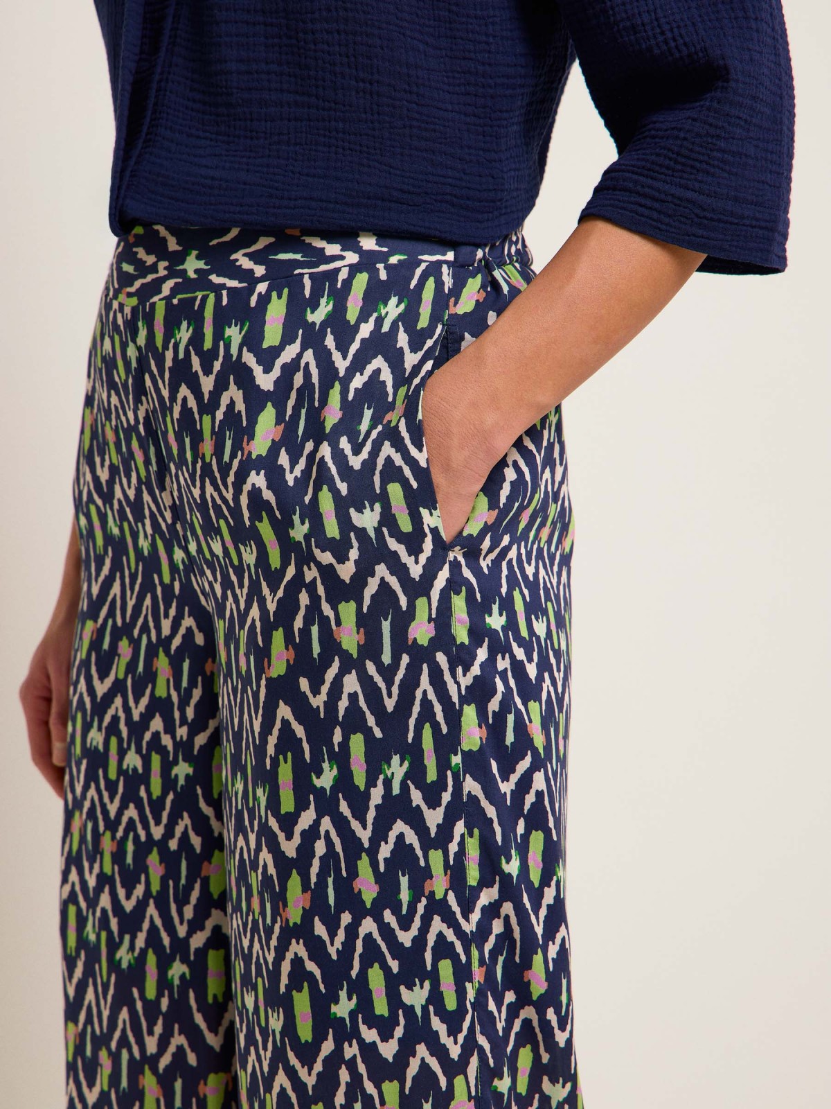 PALAZZO PANTS PRINT IKAT made of TENCEL™ Modal & Silk - Night Blue