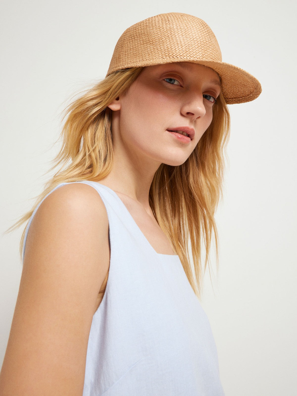 VISOR CAP made of paper