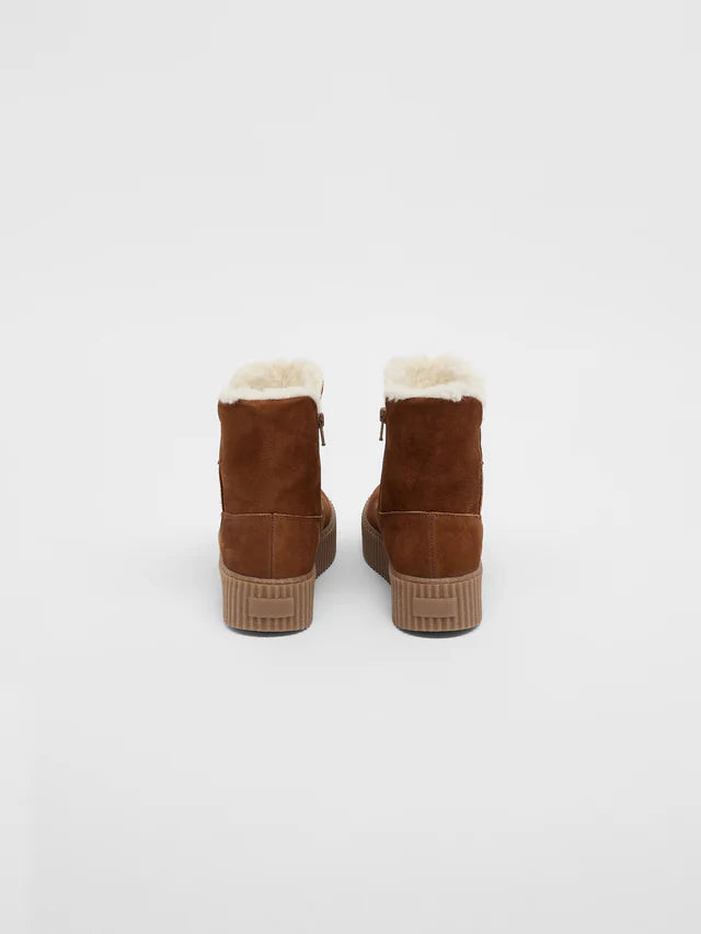 FUR BOOT - Cinnamon