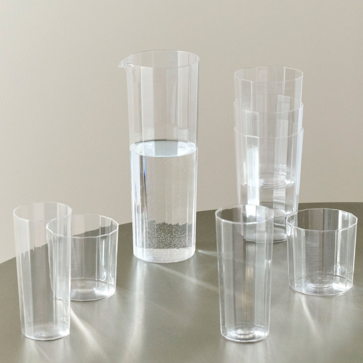 ANGLE CARAFE - 0,9 LITRE - CLEAR