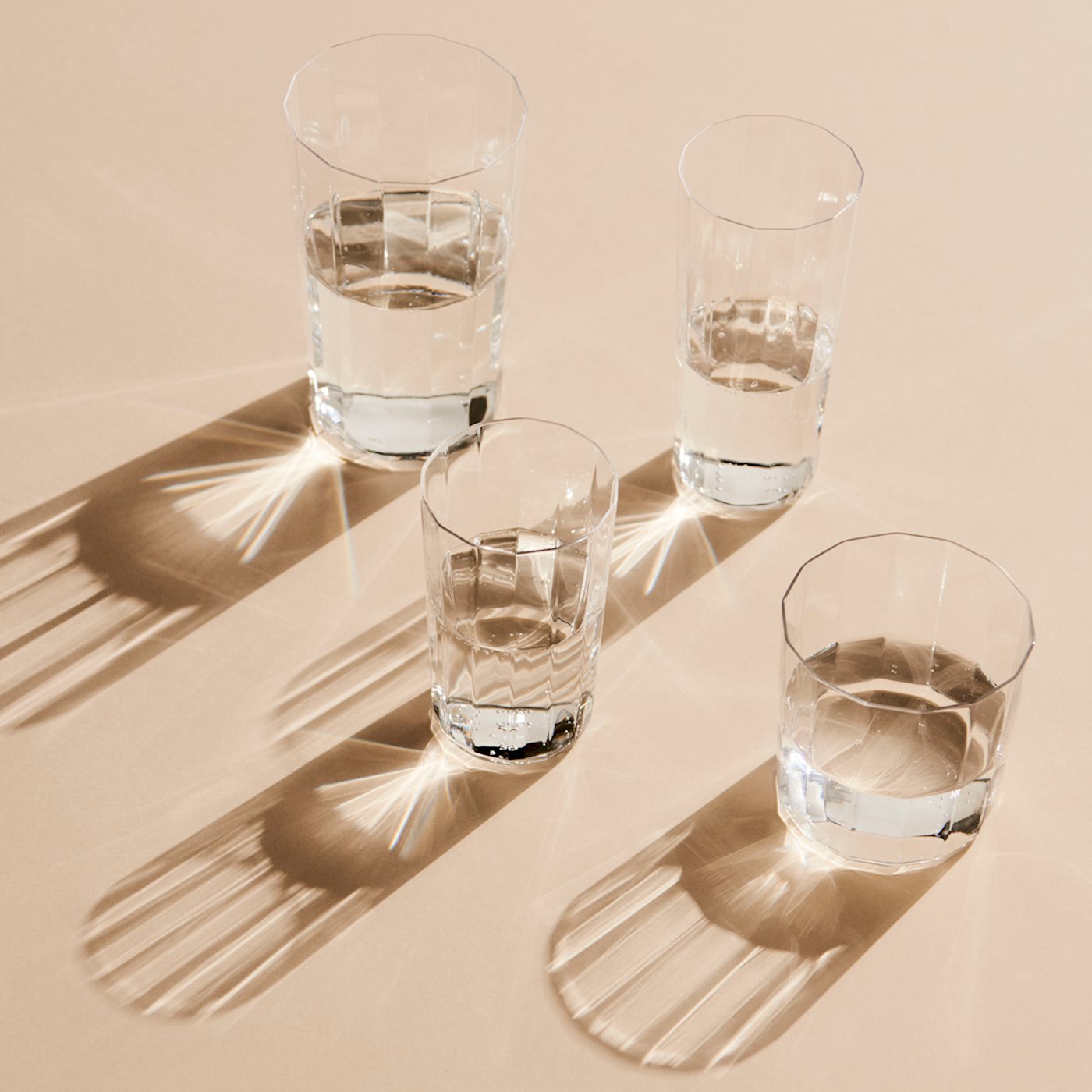 Angle Glass - Set of 4 - Medium H10 - Clear