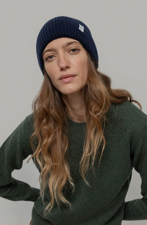 MARCELLO - Recycled Cashmere Hat - Blackberry Blue
