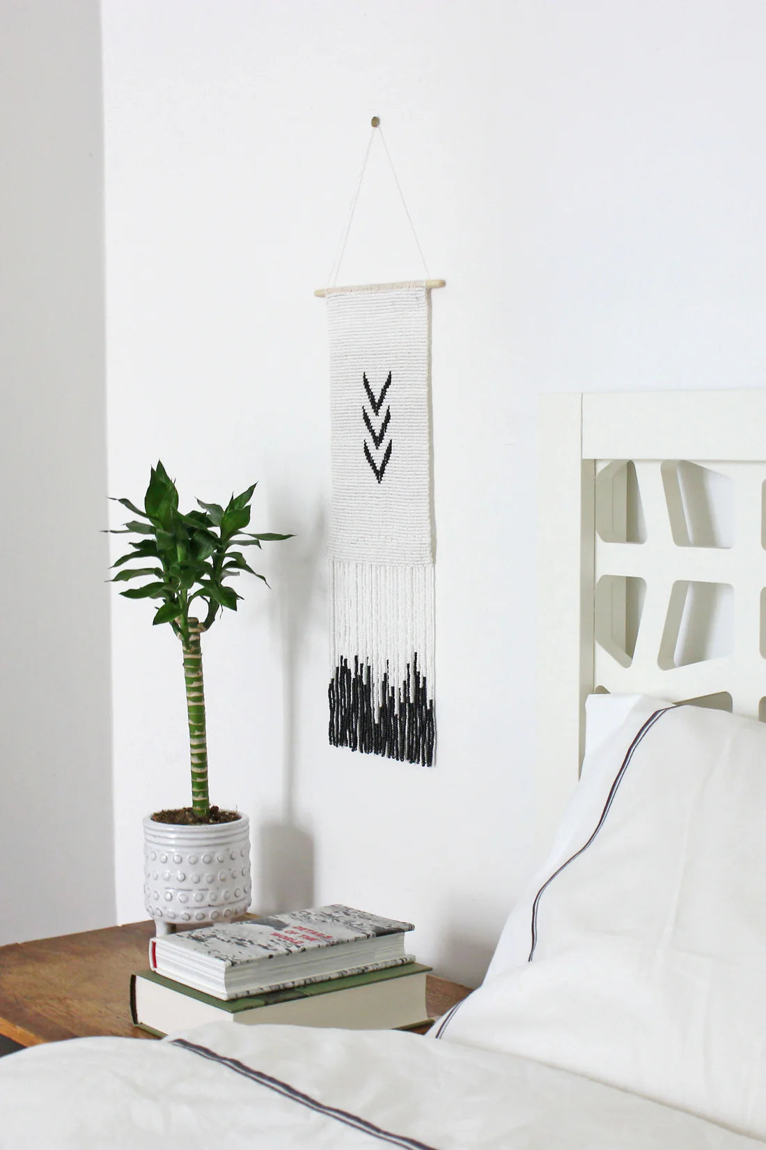 MEDIUM MULTI V WALL HANGING