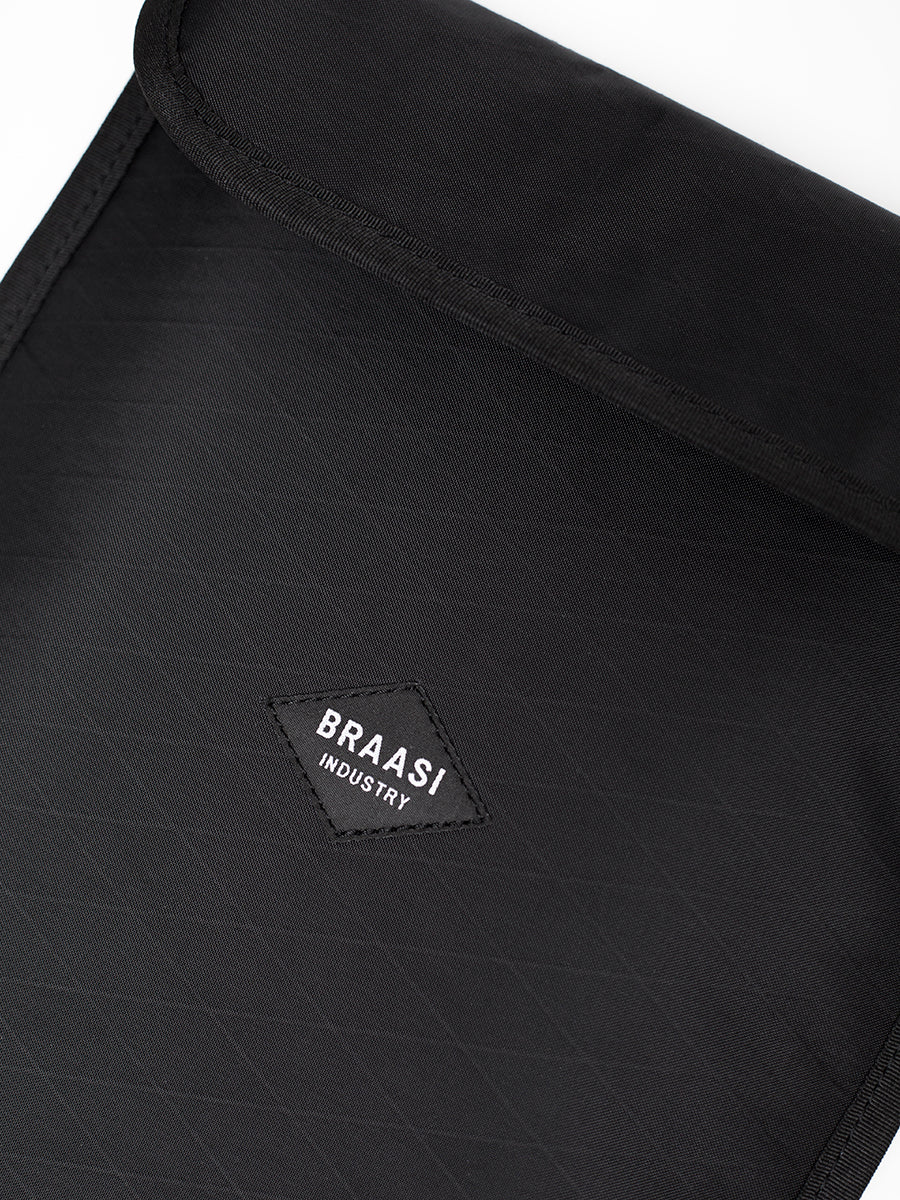 NOTEBOOK SLEEVE - BLACK