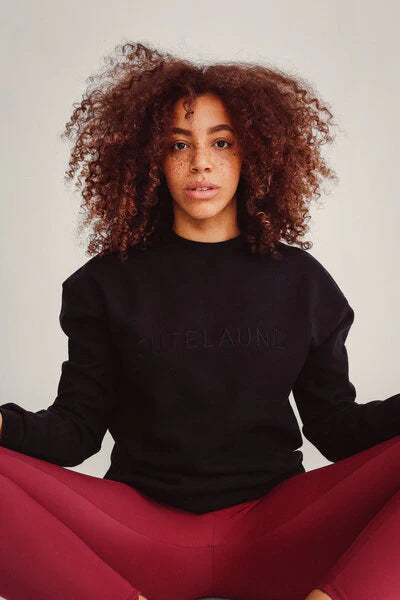 JUTELAUNE BLACK SWEATSHIRT