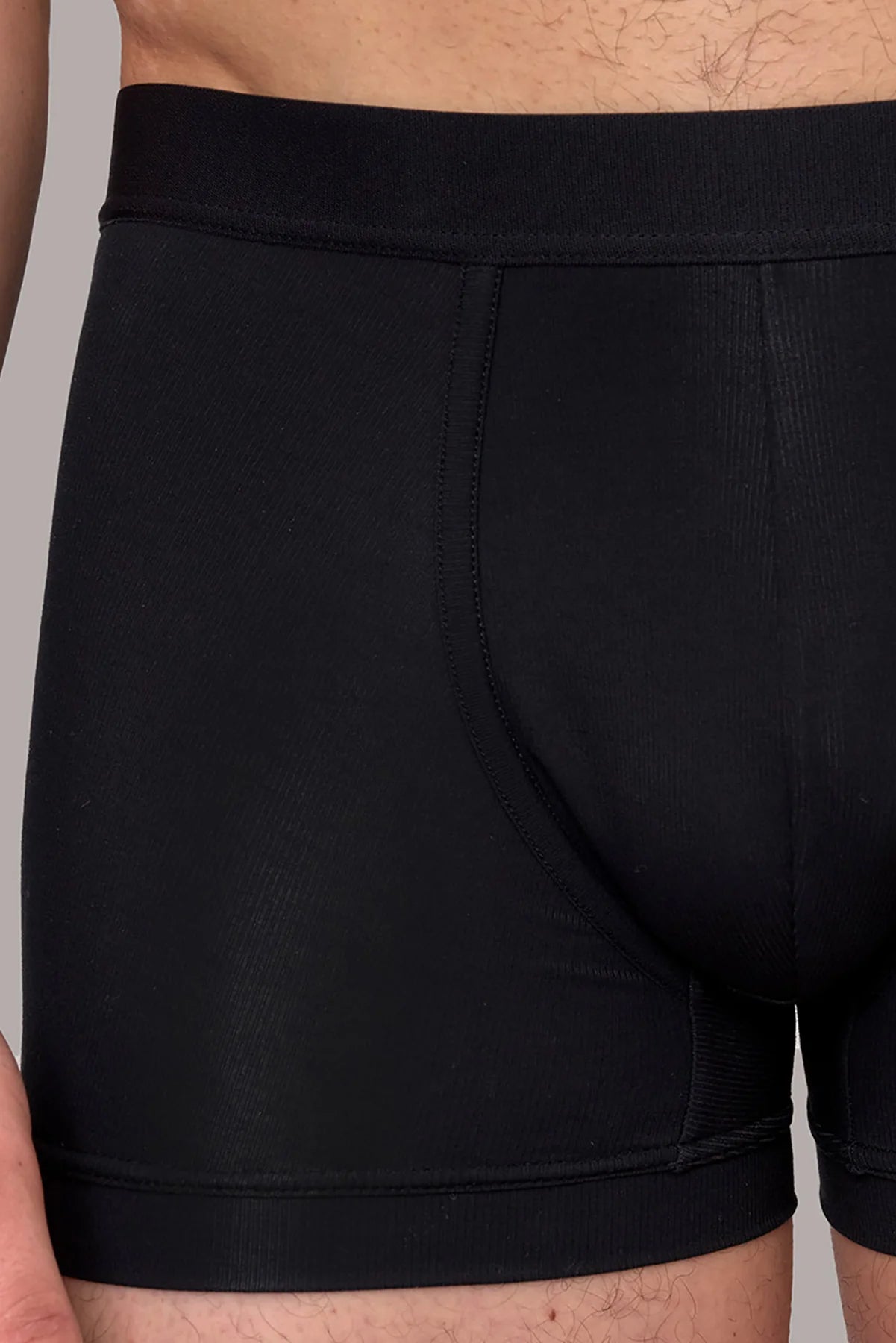 TRUNK - BLACK