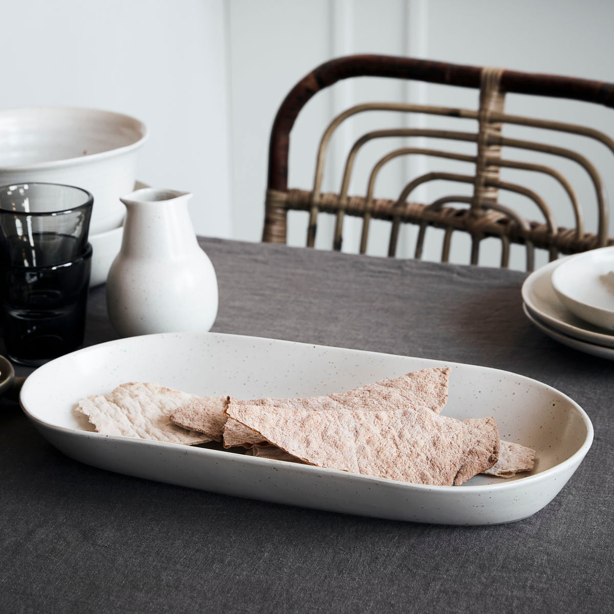 Pion Serving Dish - Grey/White