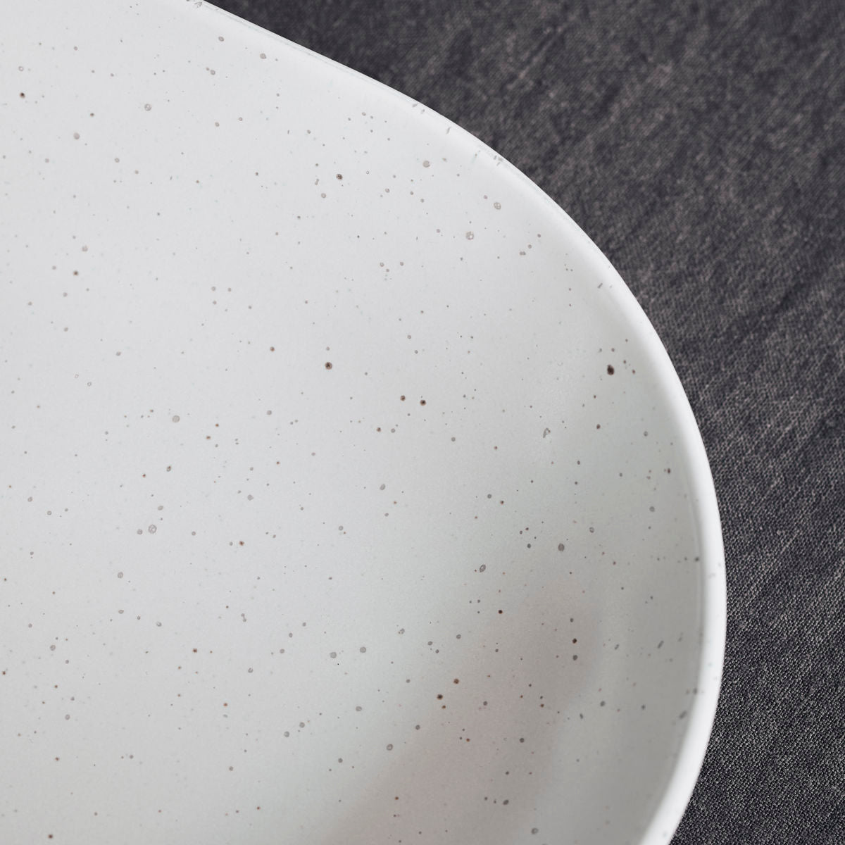 Pion Serving Dish - Grey/White