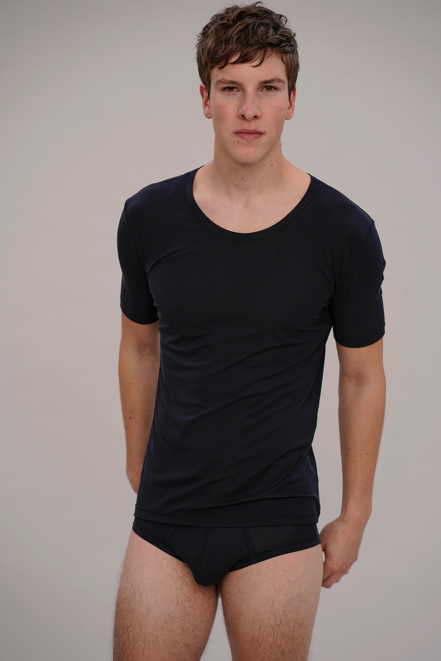 T-SHIRT - BLACK