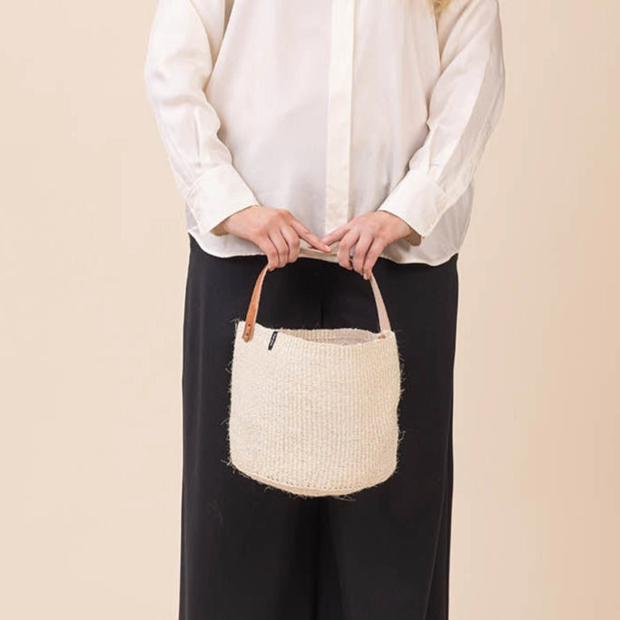 Kiondo Basket - Natural with Handle - Small