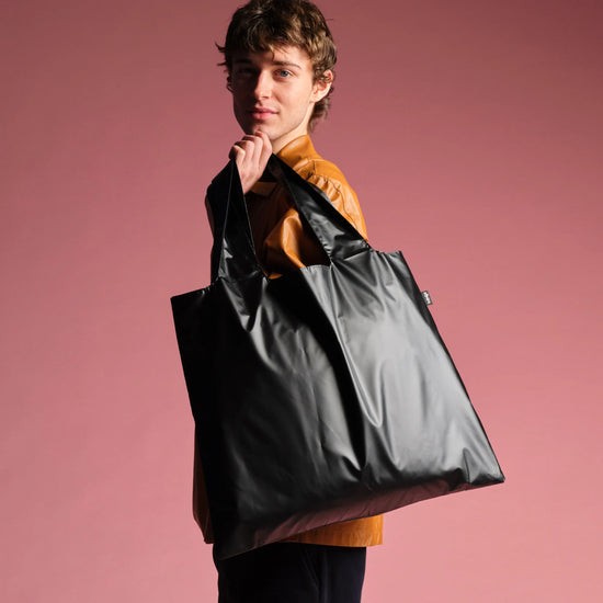 METALLIC Black - Bag with Zip Pocket