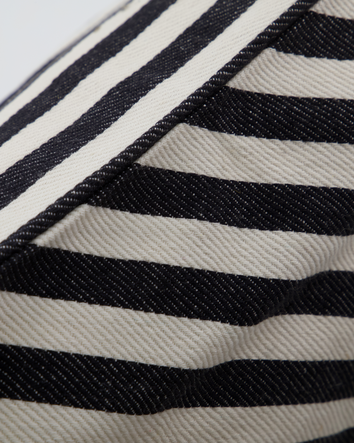 Cushion Cover - Azy - Black & Off-white