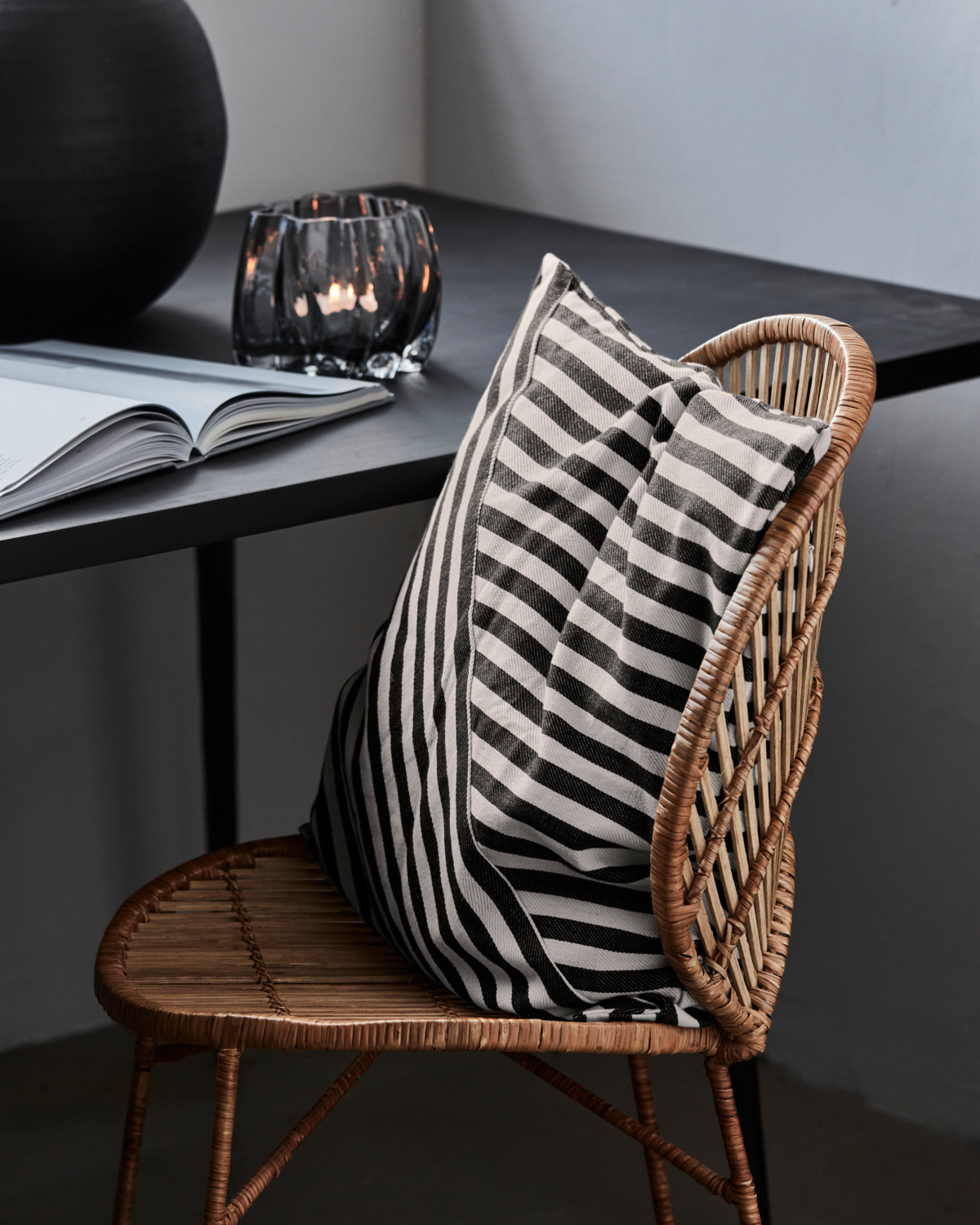 Cushion Cover - Azy - Black & Off-white