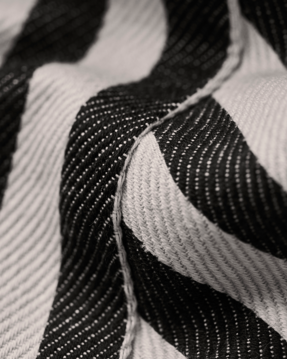 Cushion Cover - Azy - Black & Off-white