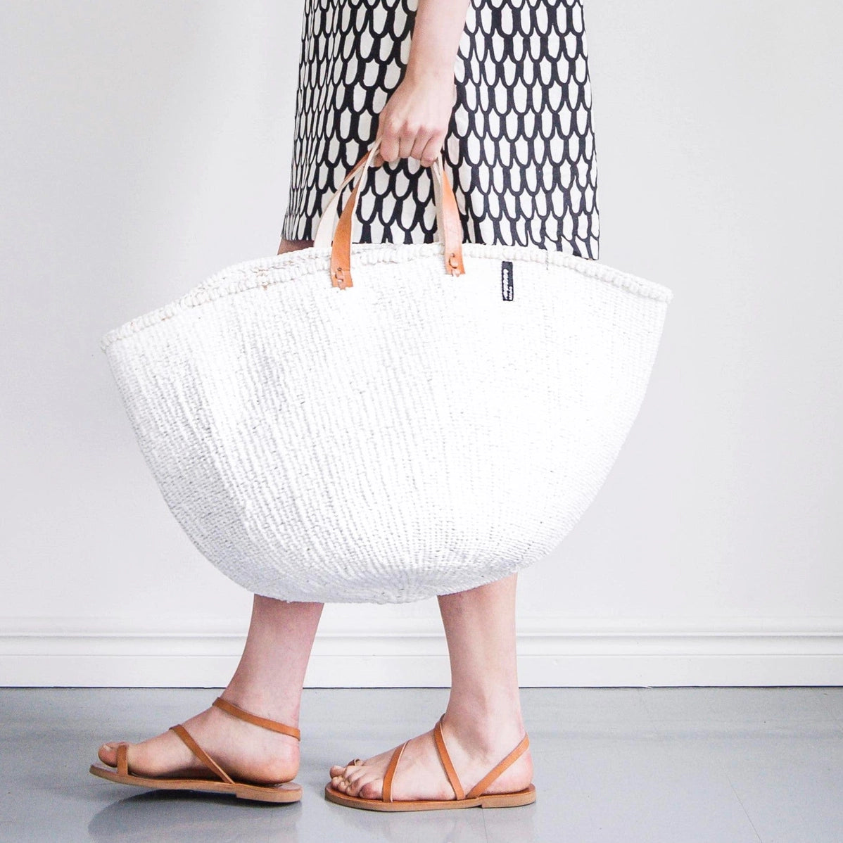 Kiondo Floor Basket - White with Handles - XX-Large