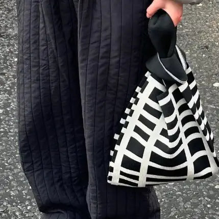Graphic Grid – Knitted Bag - Black