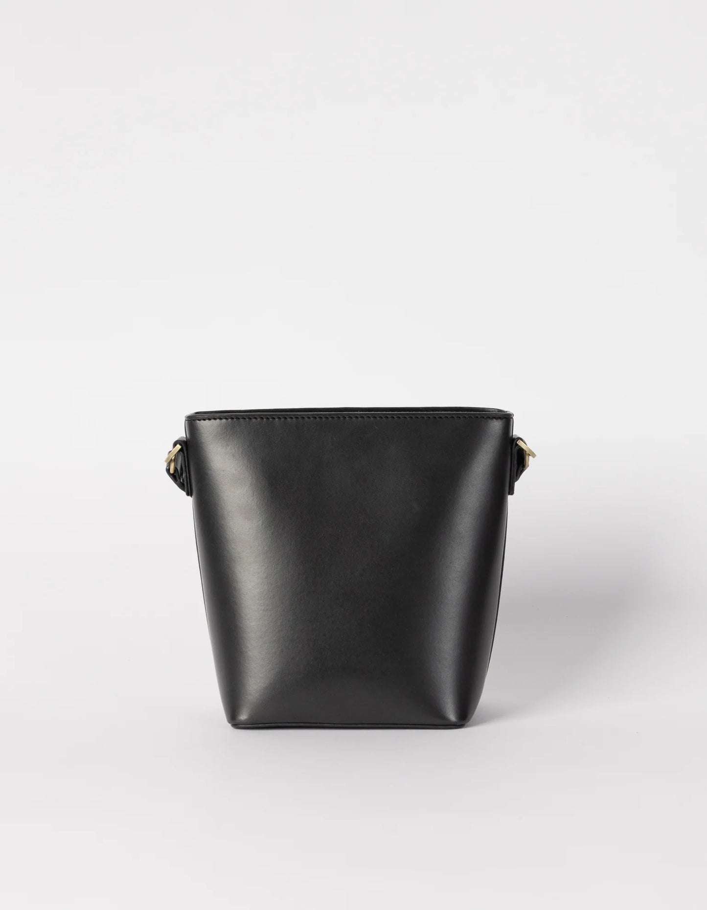 Bobbi Bucket Bag Midi - Black - Vegan Uppeal™