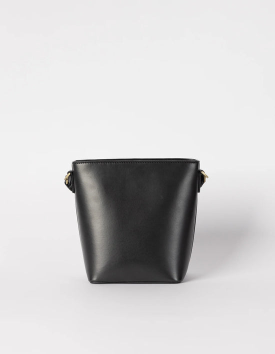 Bobbi Bucket Bag Midi - Black - Vegan Uppeal™