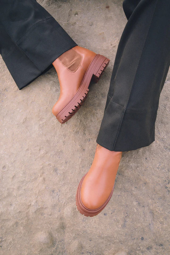 CHELSEA HIGH BOOTS - Camel