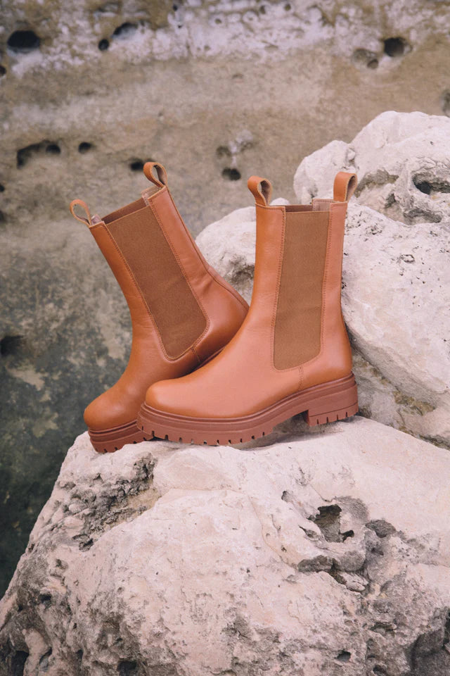 CHELSEA HIGH BOOTS - Camel