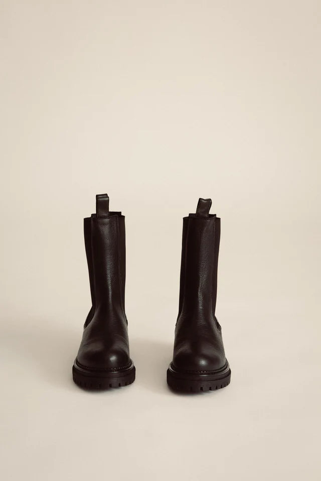 CHELSEA HIGH BOOTS - Black