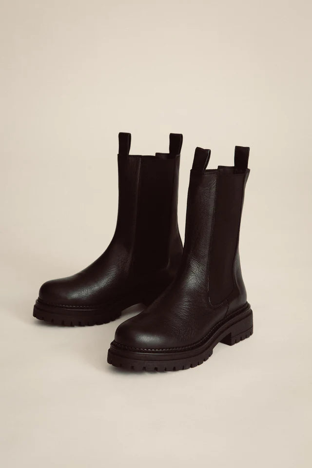 CHELSEA HIGH BOOTS - Black