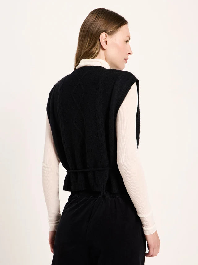 Vest - black
