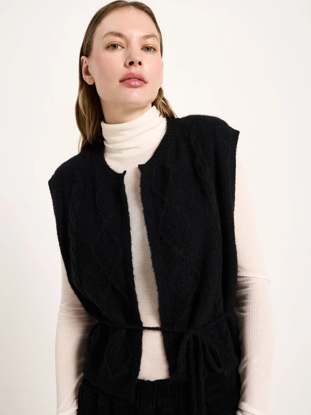 Vest - black