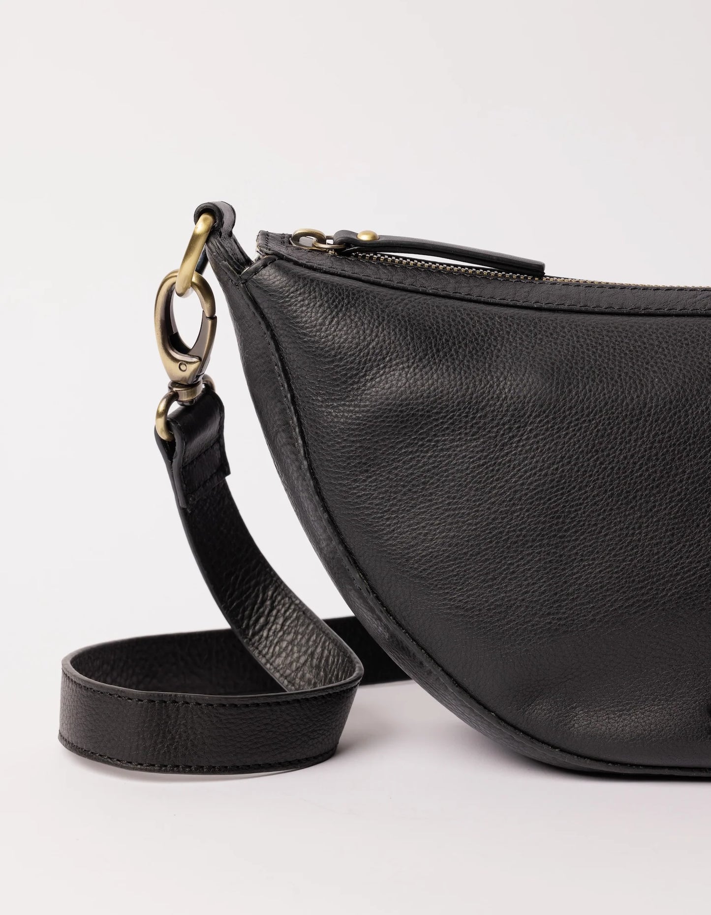 Leo Midi - Black Soft Grain Leather