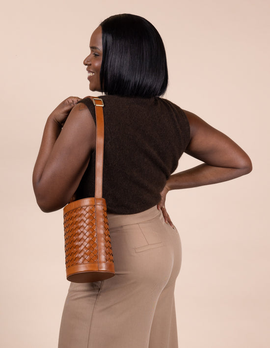 Zola Bucket Woven Leather Bag - Cognac