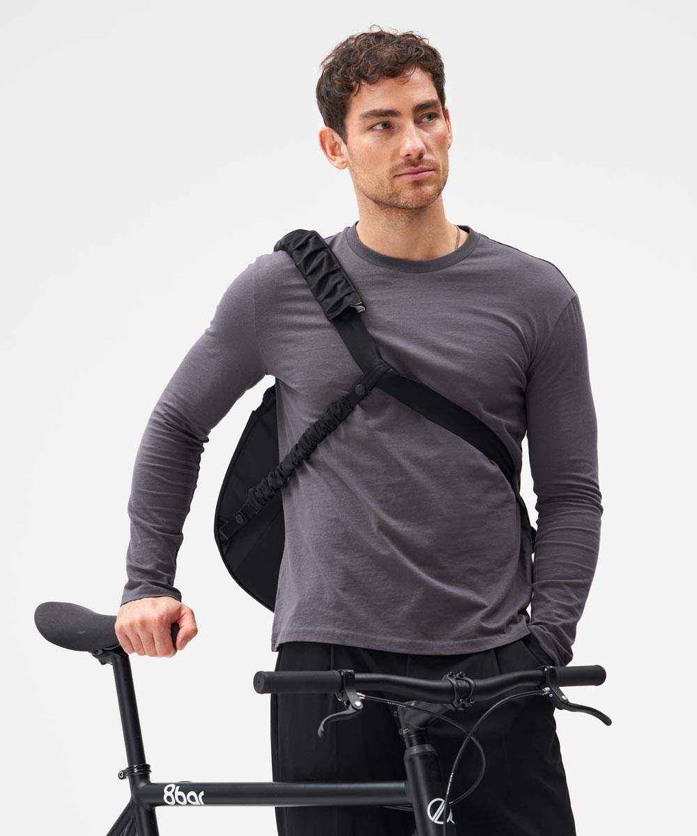 KRUMM LARGE - PURE BLACK