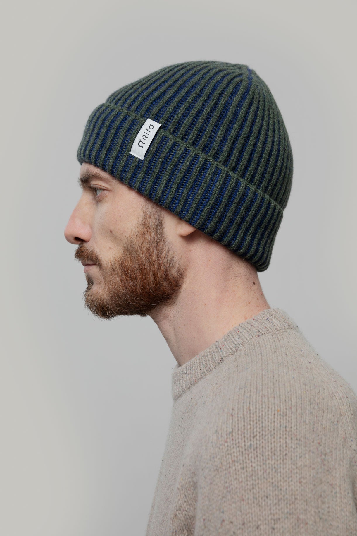 TEO - beanie made from recycled cashmere - Grün & Blau
