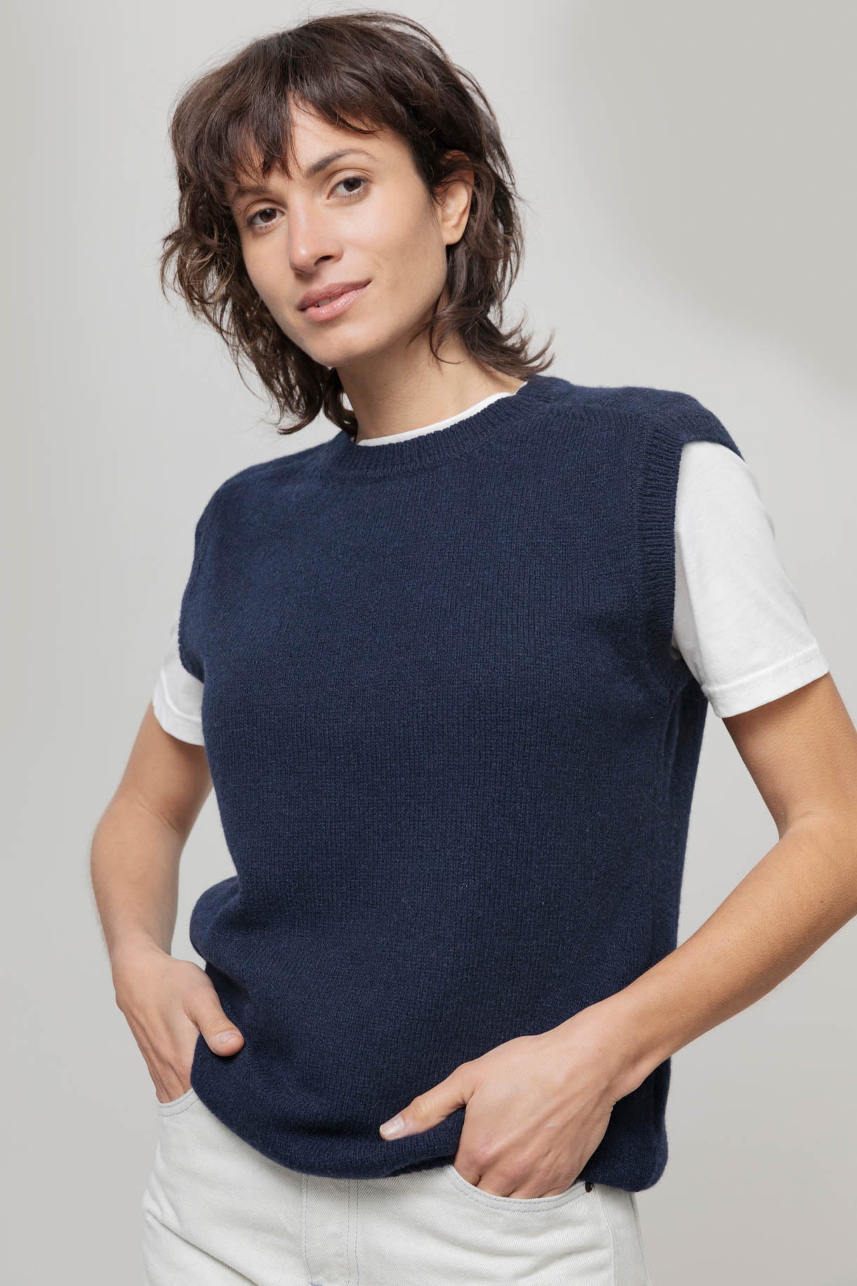ANGELA - Recycled Cashmere Sweater Vest - Blue Mora