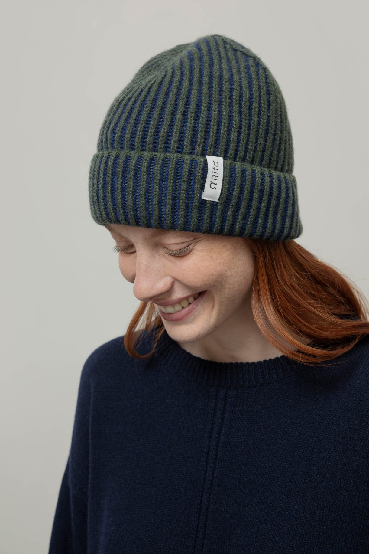TEO - beanie made from recycled cashmere - Grün & Blau
