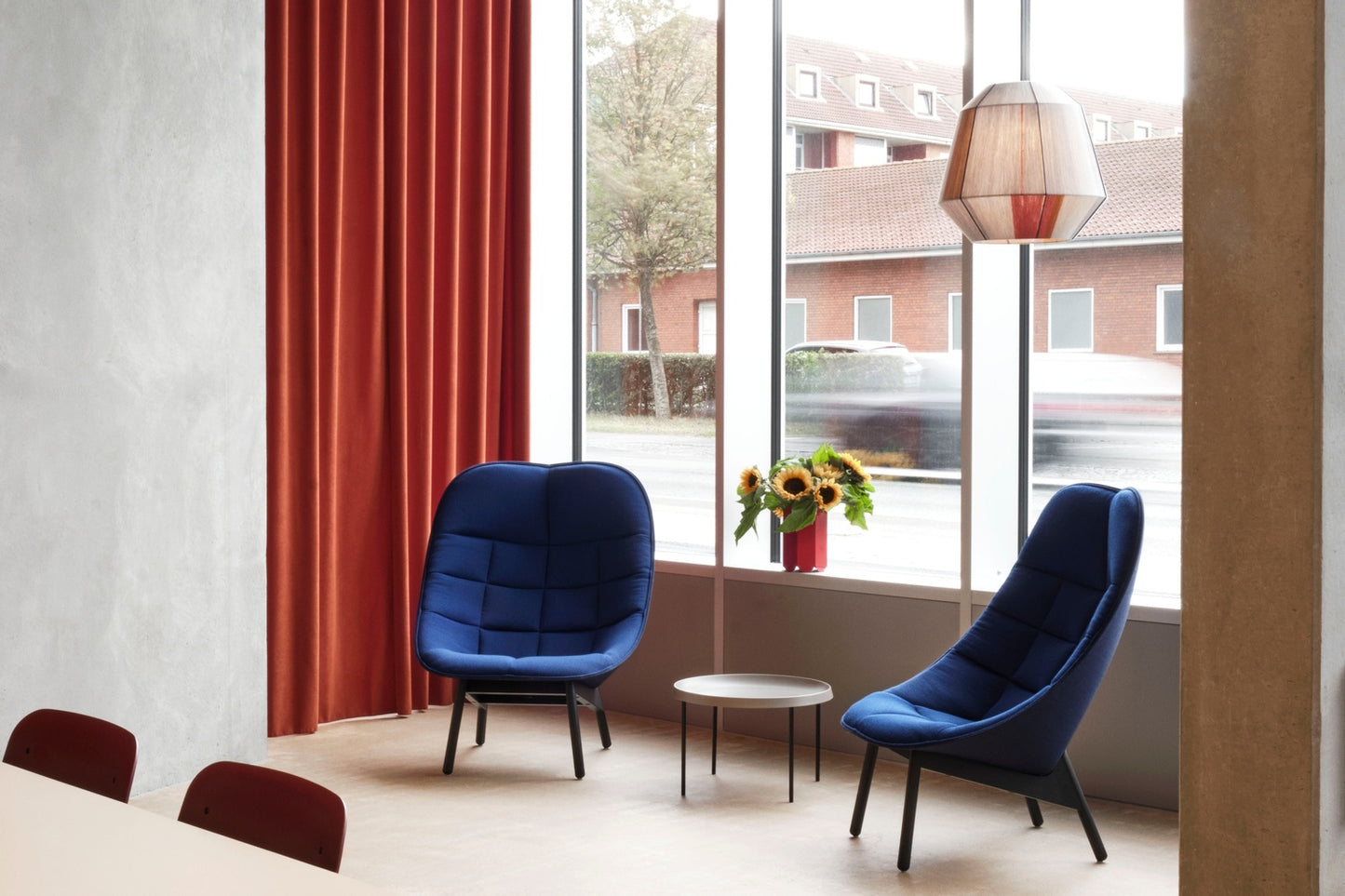 UCHIWA LOUNGE CHAIR & OTTOMAN