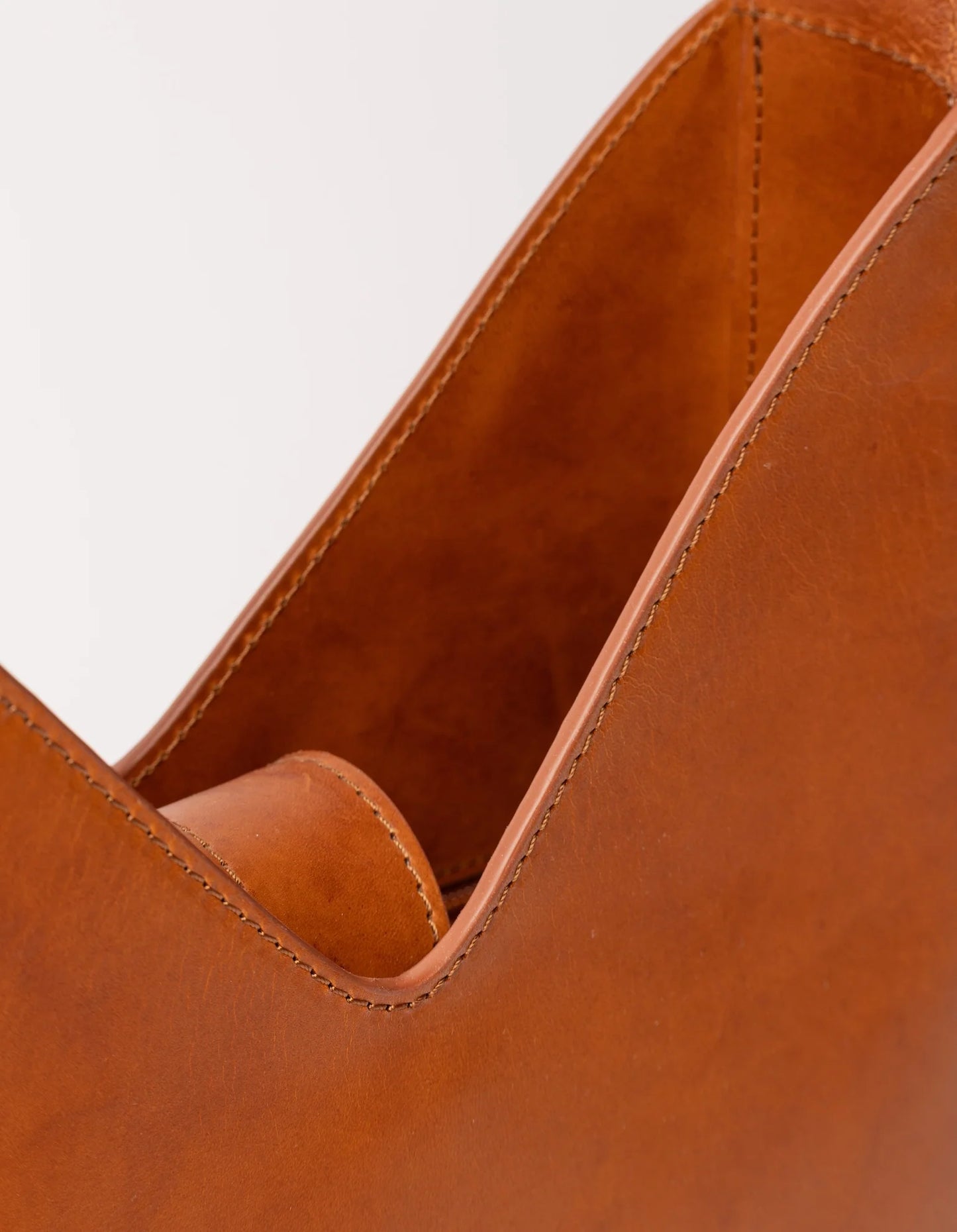 Vicky- Cognac Classic Leather