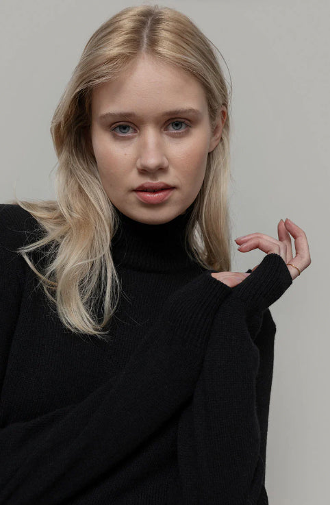 ADA - Recycled Cashmere Mock-Neck Sweater - Black Slate