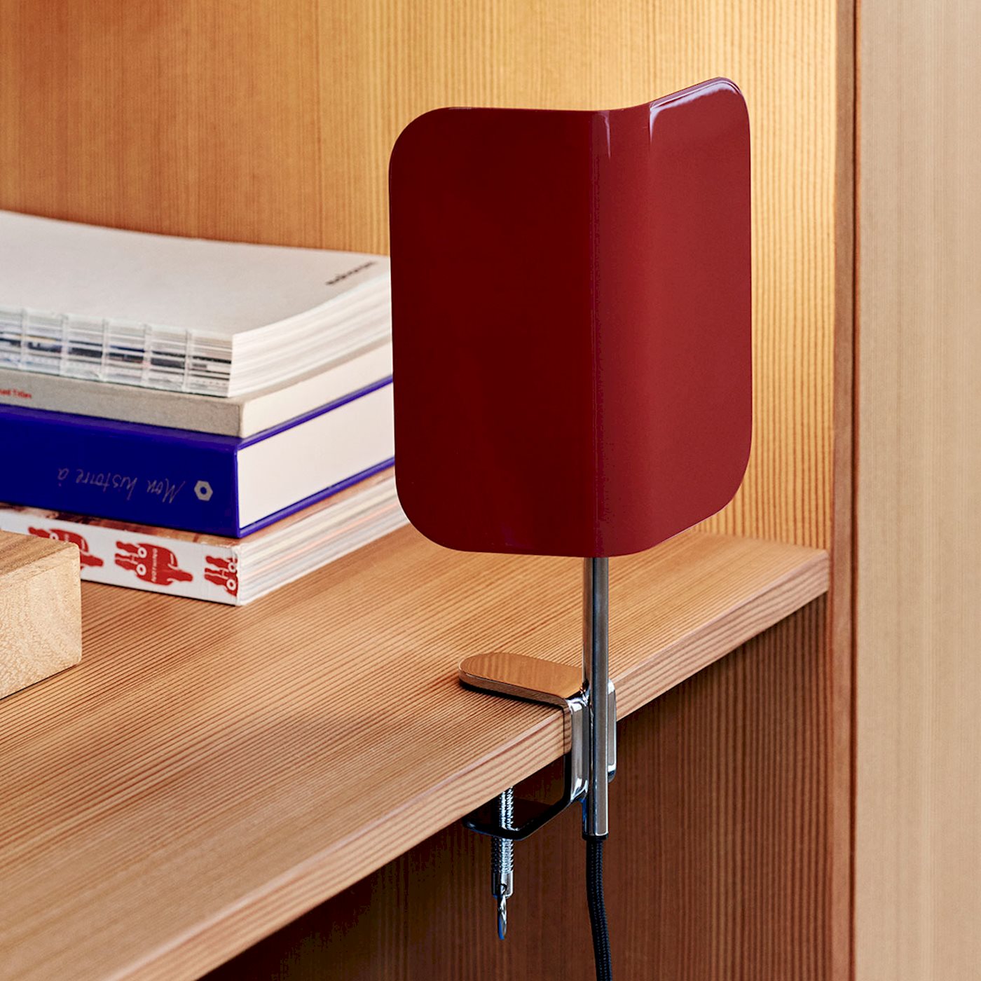 APEX Clip Lamp - Maroon red