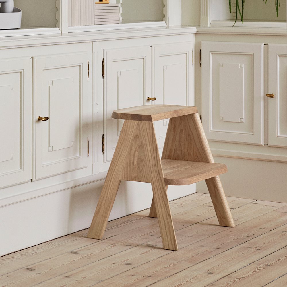BUTLER - OILED OAK