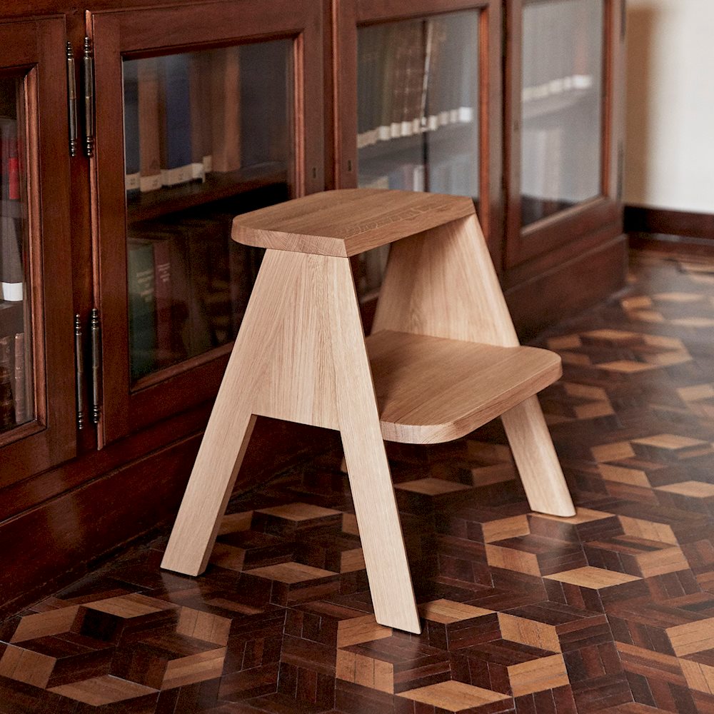 BUTLER - OILED OAK