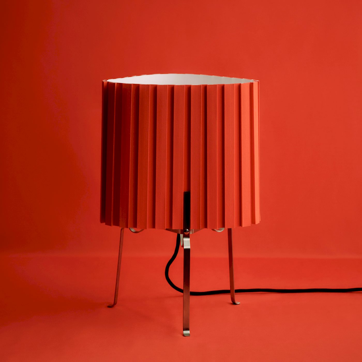 Canelé Table Lamp - 370 - Tomato Red