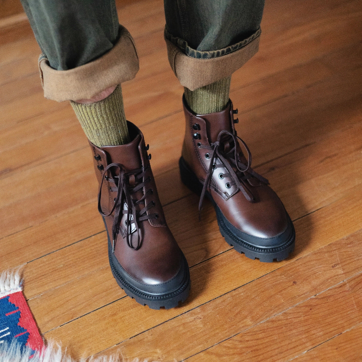 Silk & Wool Dust Star Socks - Khaki